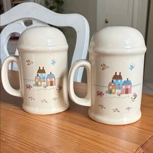 Heartland International Salt and Pepper Shakers